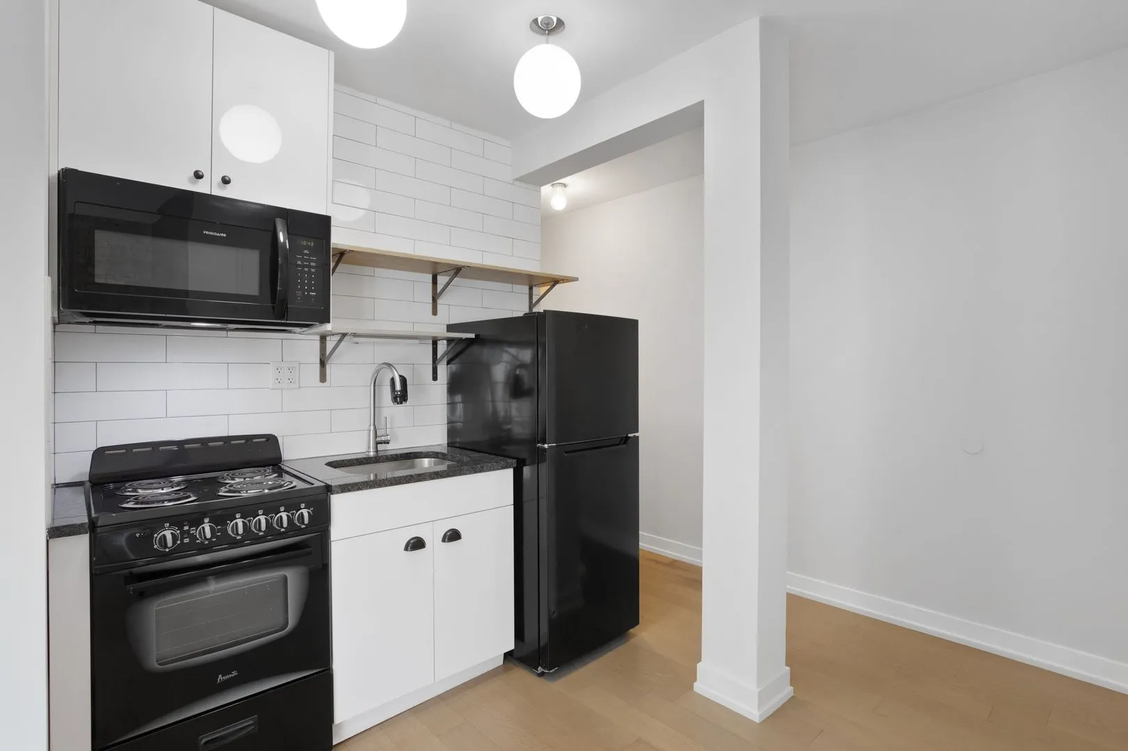 6019 N Winthrop Ave, , 60660, USA 60660-unit#210-Chicago-IL