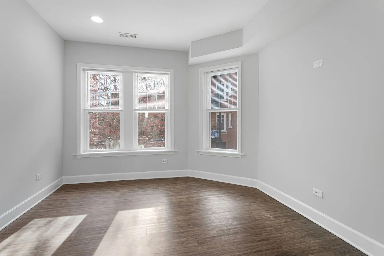 7726 N Ashland Ave, ,  60626, USA 60626-unit#E2-Chicago-IL