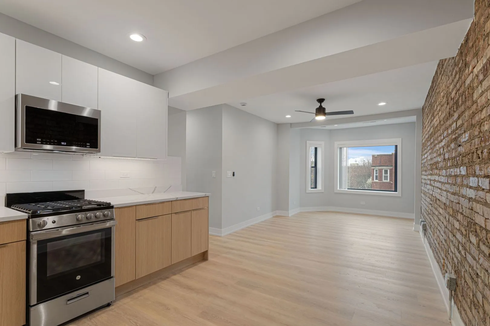 1556 W Juneway Terrace, , 60626, USA 60626-unit#3O-Chicago-IL