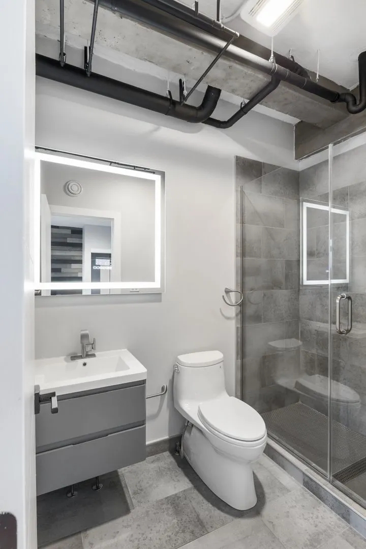7645 N Sheridan Rd, ,  60626, USA 60626-unit#411-Chicago-IL