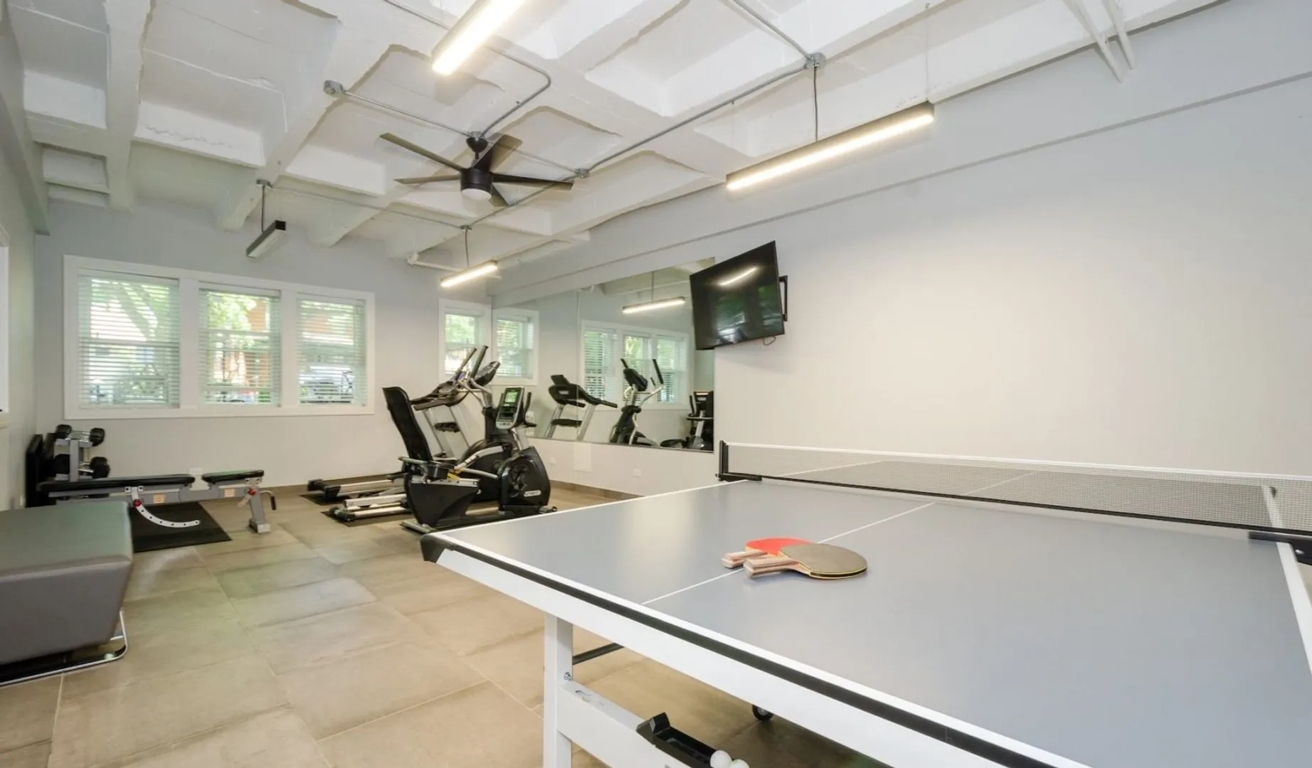 1521 W Sherwin Ave, ,  60626, USA 60626-unit#601-Chicago-IL