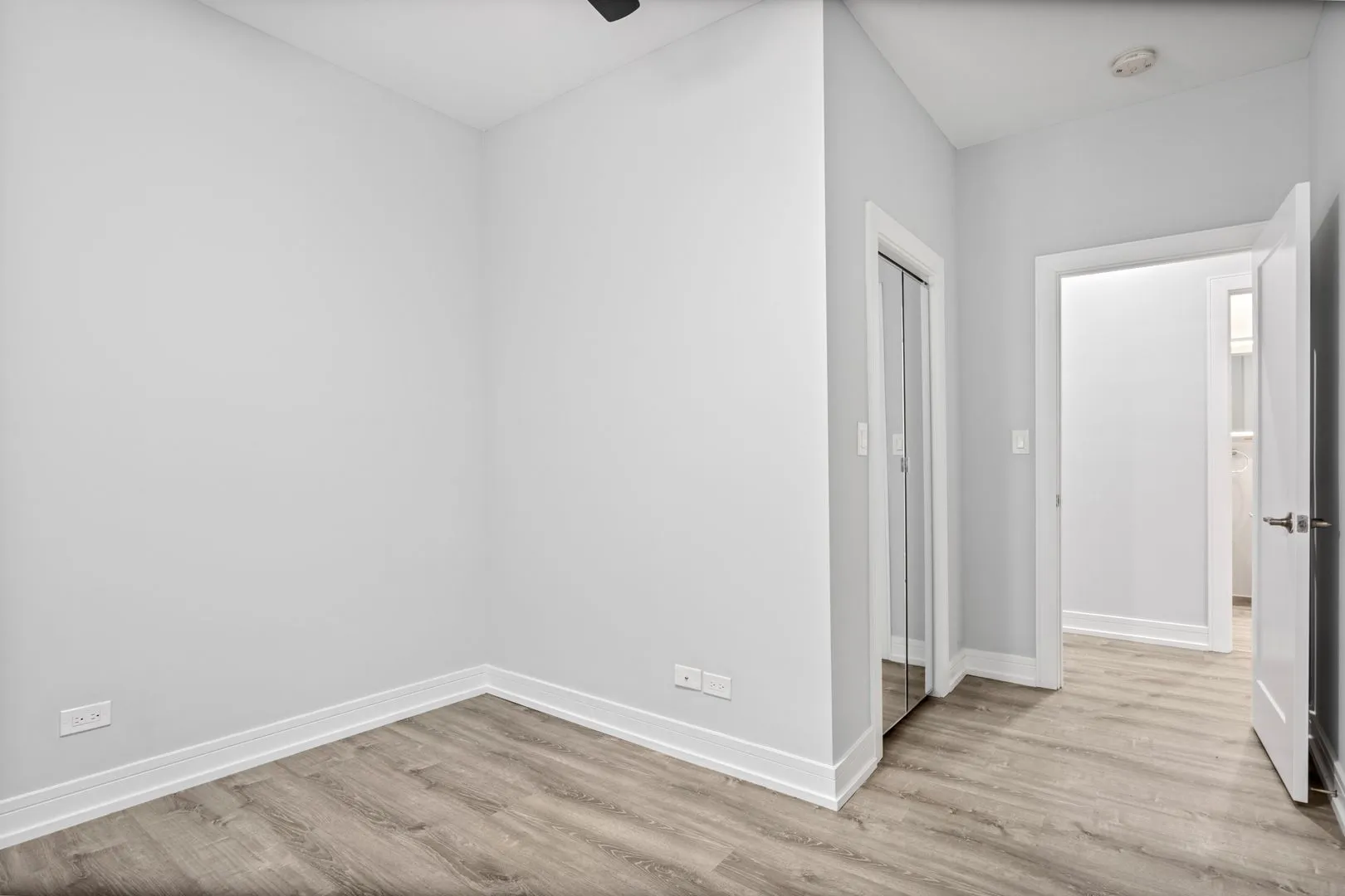 1055 W Glenlake Ave, ,  60660, USA 60660-unit#2-Chicago-IL