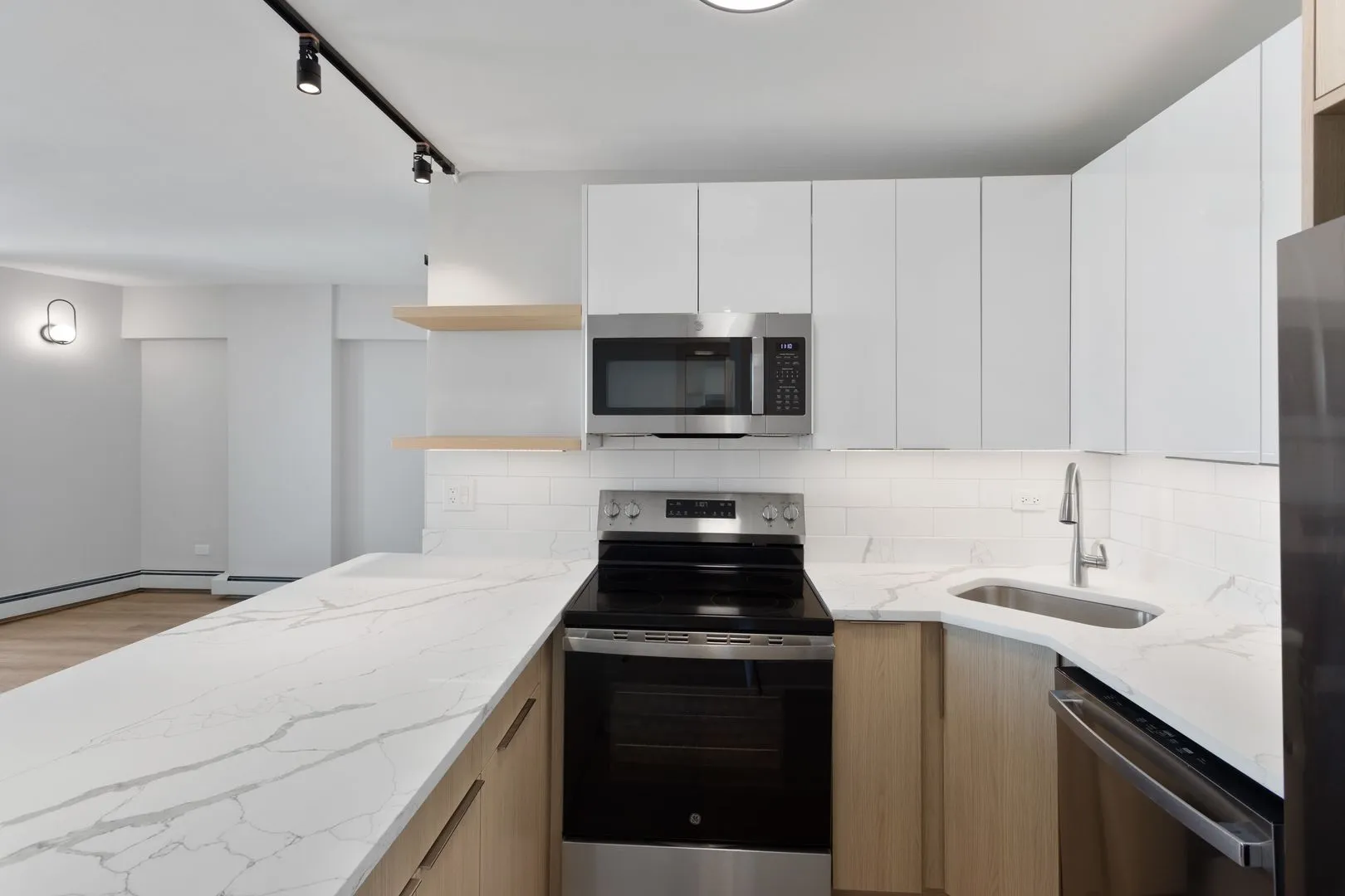 6166 N Sheridan Rd, , 60660, USA 60660-unit#28E-Chicago-IL