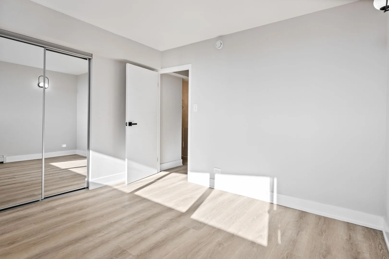 6166 N Sheridan Rd, , 60660, USA 60660-unit#8H-Chicago-IL
