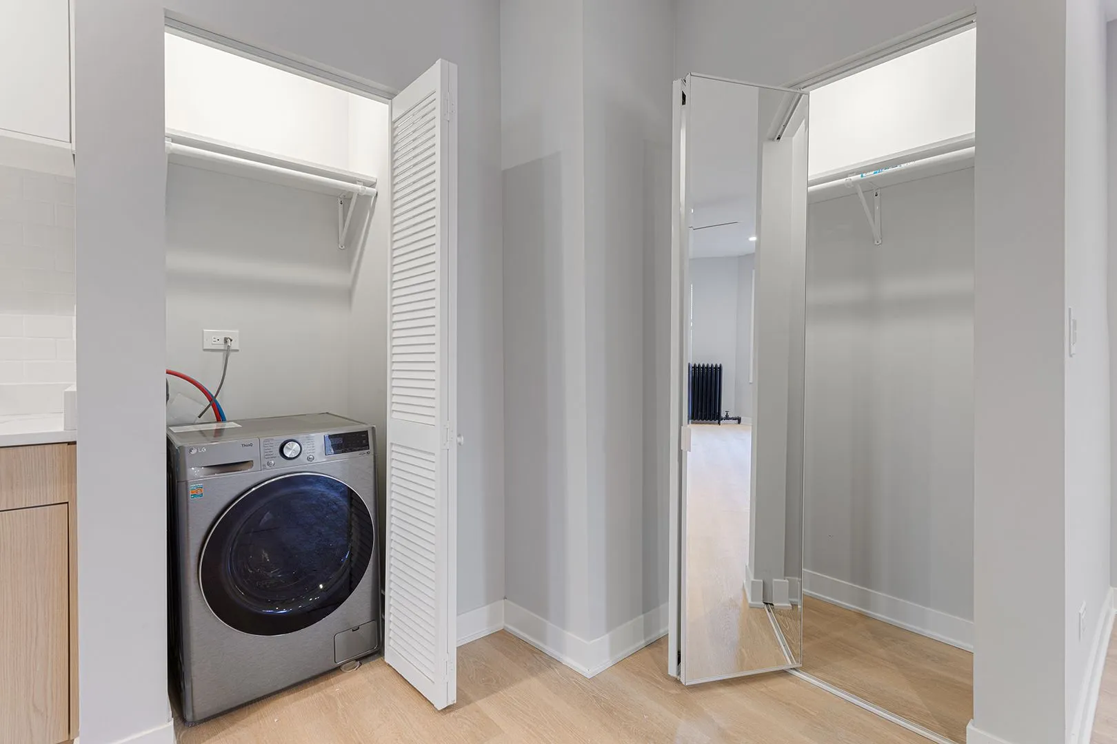 7387 N Damen Ave, ,  60645, USA 60645-unit#2E-Chicago-IL