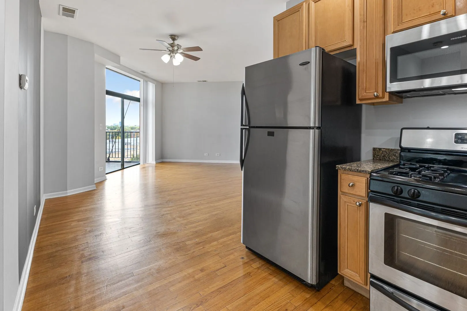 2451 W Howard St, ,  60645, USA 60645-unit#406-Chicago-IL