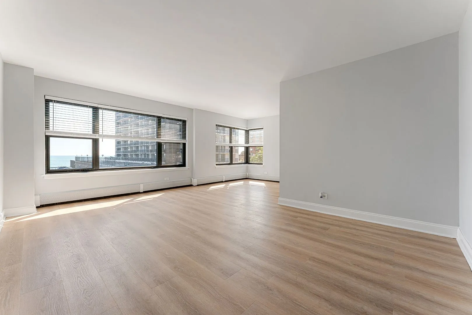 5858 N Sheridan Rd, , 60660, USA 60660-unit#402-Chicago-IL