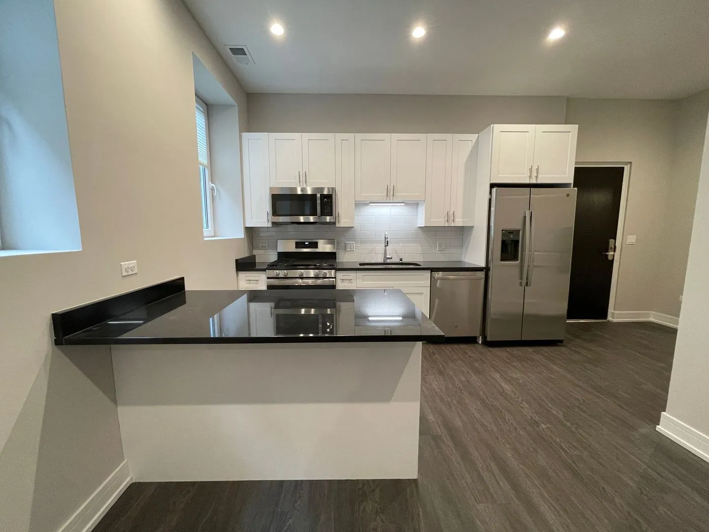 1730 W Greenleaf Ave, ,  60626, USA 60626-unit#1730-105-Chicago-IL