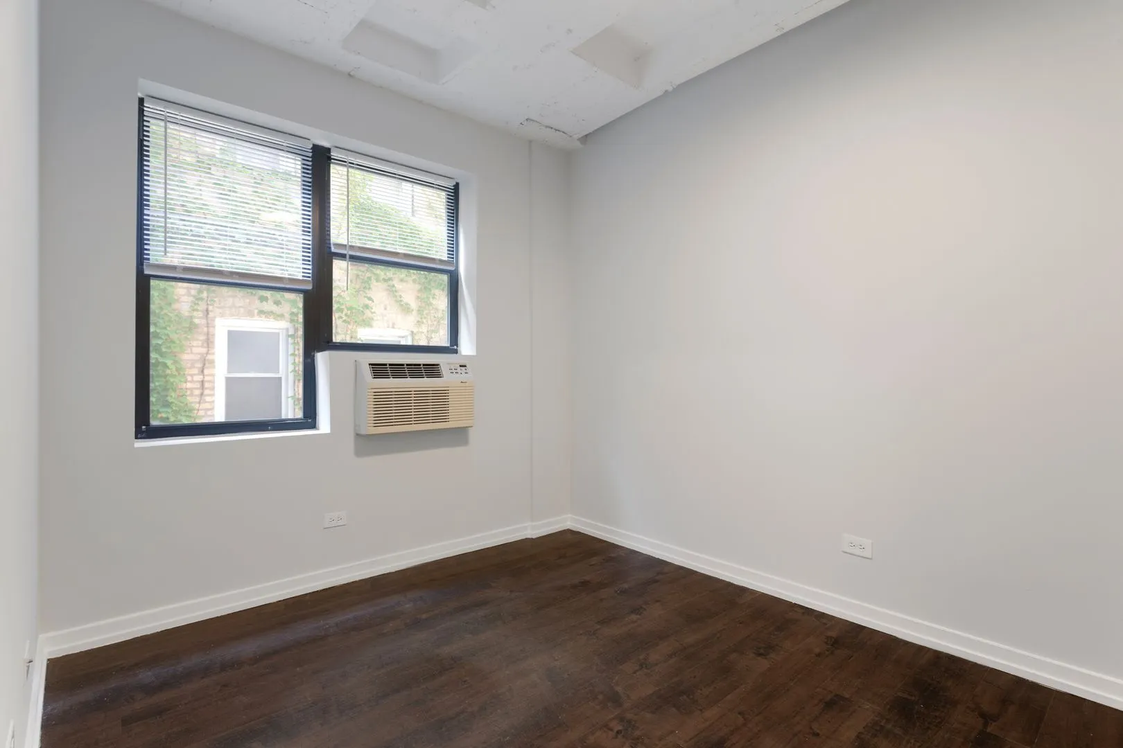 5718 N Winthrop Ave, ,  60660, USA 60660-unit#104-Chicago-IL