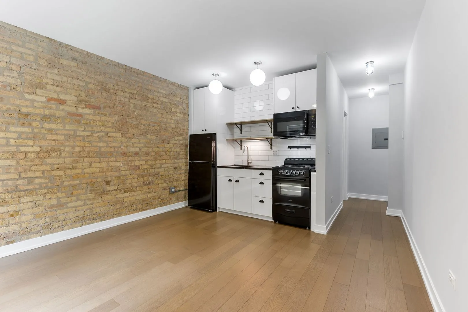 6019 N Winthrop Ave, ,  60660, USA 60660-unit#215-Chicago-IL
