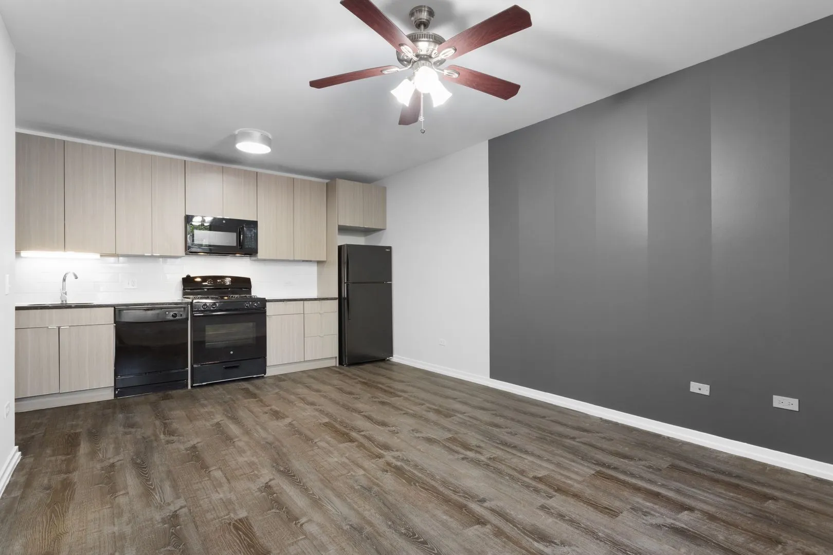 4875 N Magnolia Ave, , 60640, USA 60640-unit#201-Chicago-IL