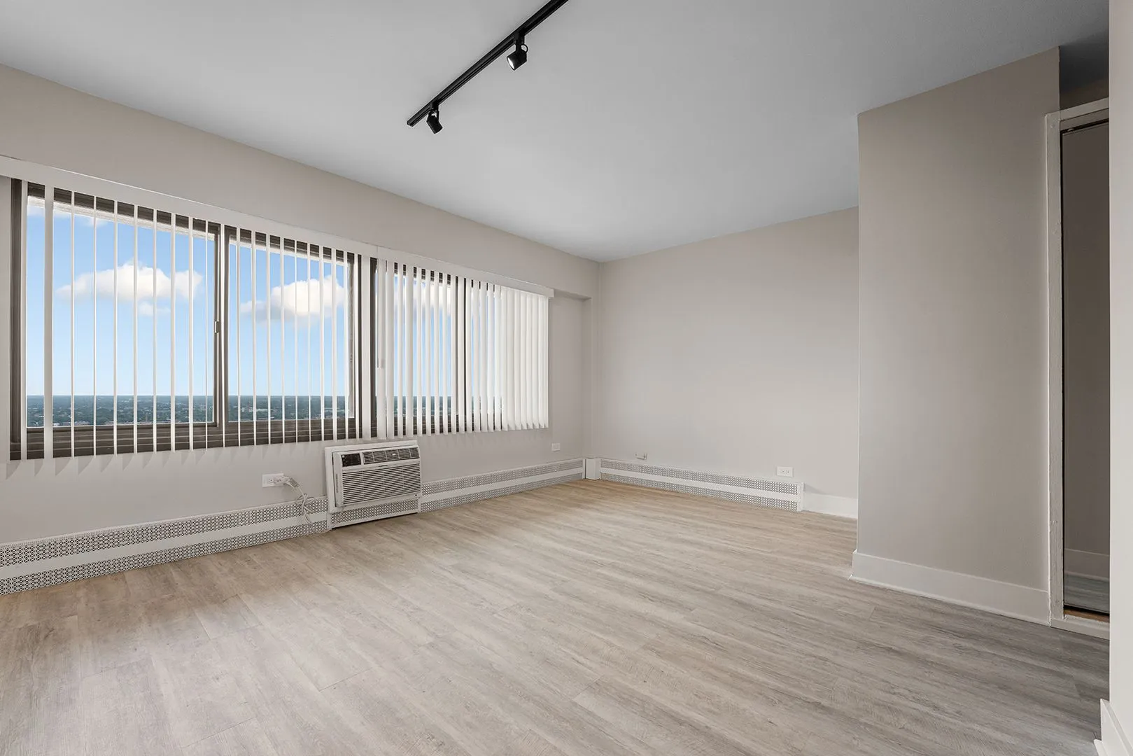 6166 N Sheridan Rd, ,  60660, USA 60660-unit#26L-Chicago-IL