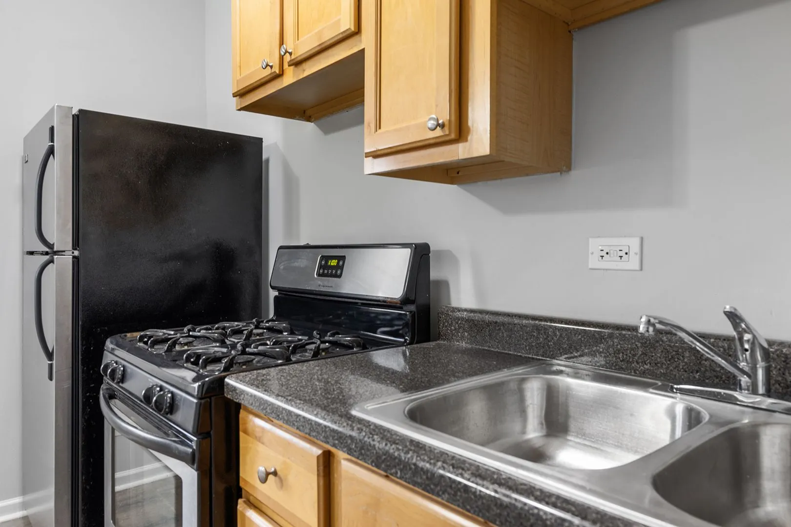 5860 N Kenmore Ave, ,  60660, USA 60660-unit#412-Chicago-IL