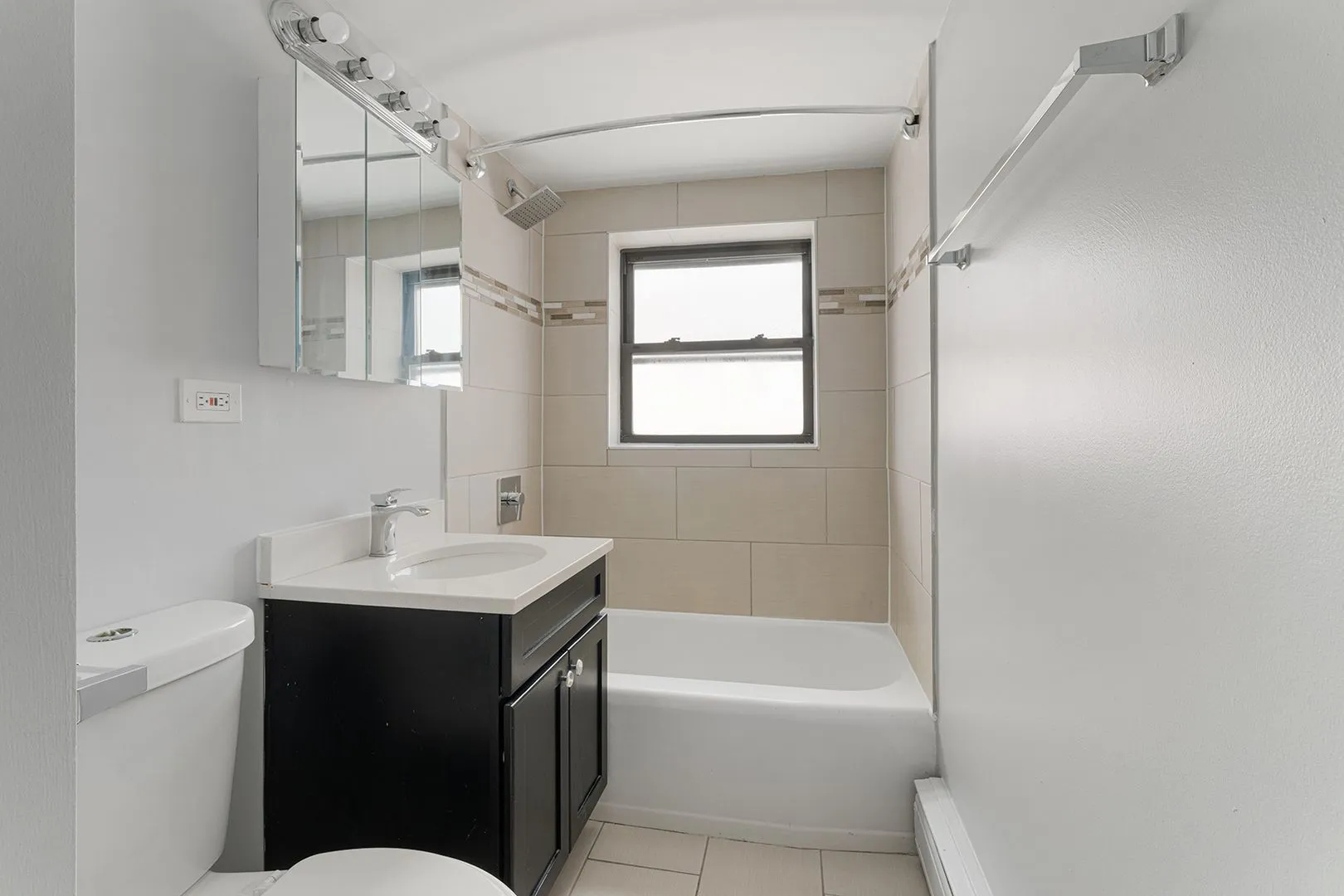 6007 N Kenmore Ave, , 60660, USA 60660-unit#405-Chicago-IL