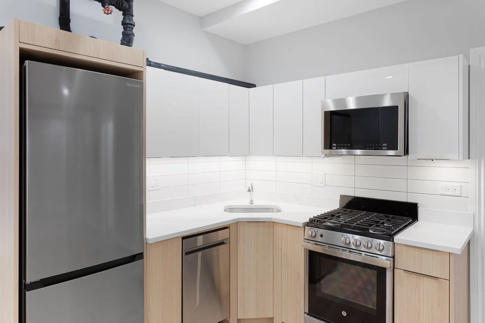 7383 N Damen Ave, , 60645, USA 60645-unit#G-Chicago-IL