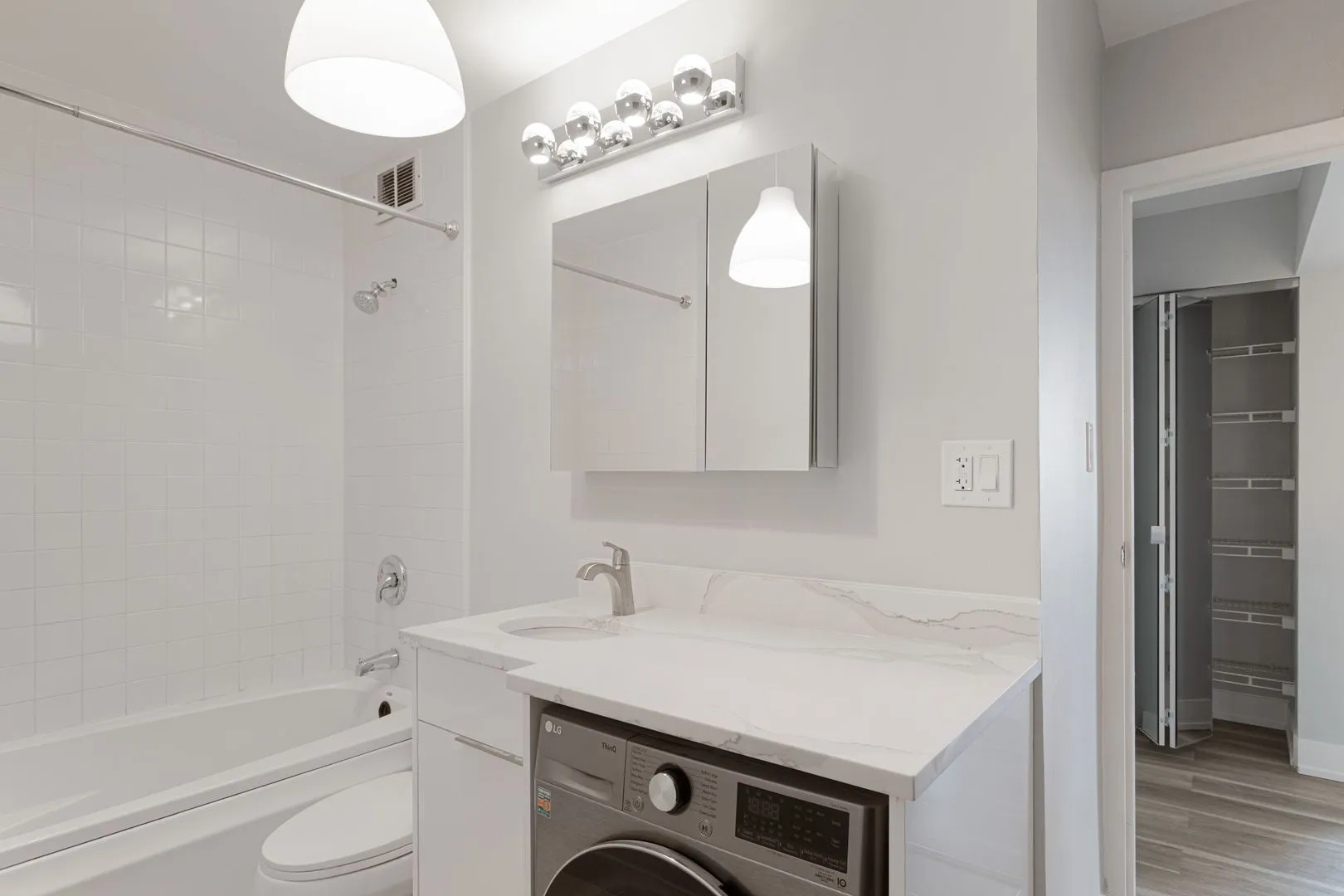 6166 N Sheridan Rd, , 60660, USA 60660-unit#12K-Chicago-IL