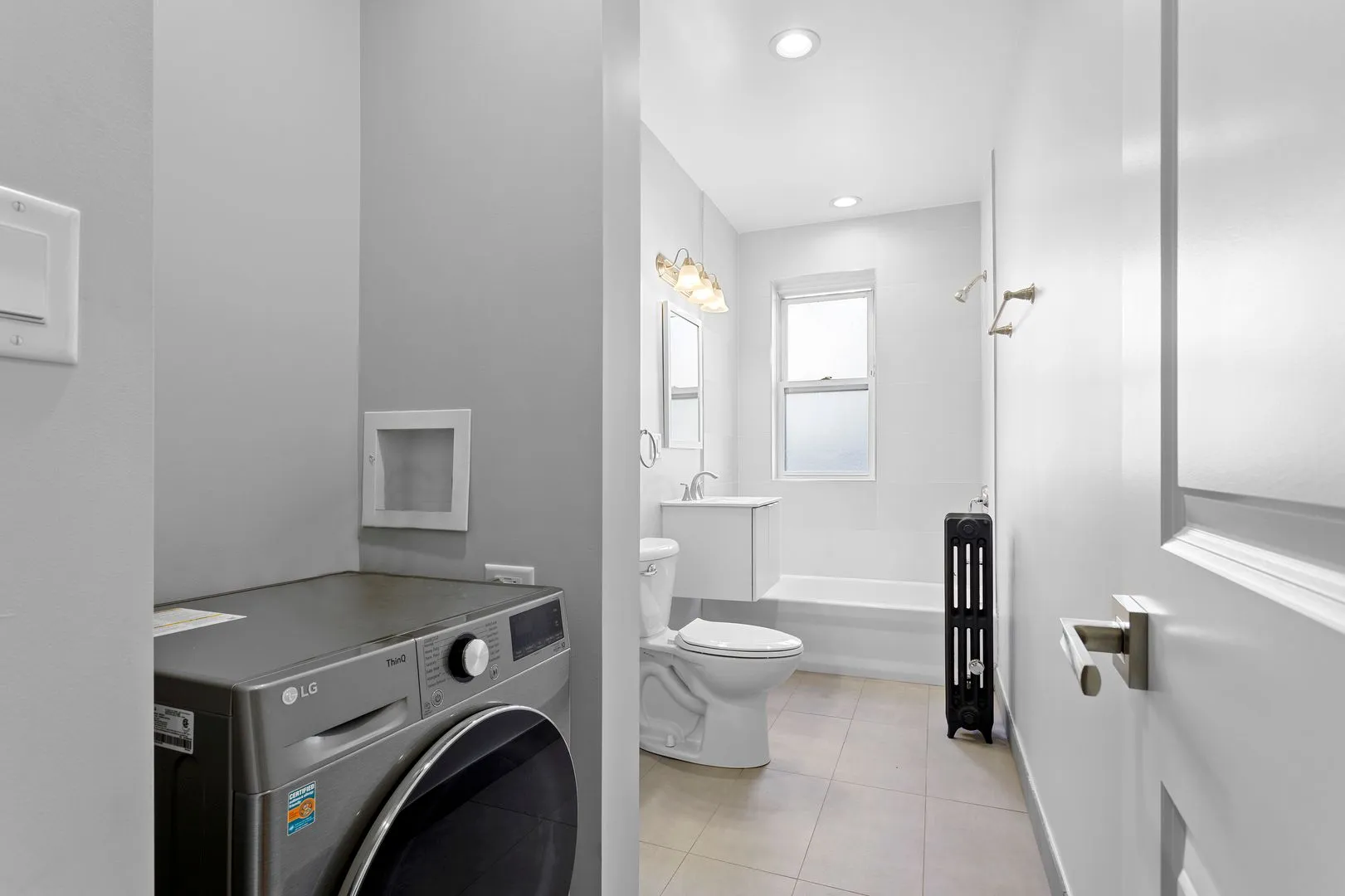 7387 N Damen Ave, ,  60645, USA 60645-unit#3W-Chicago-IL