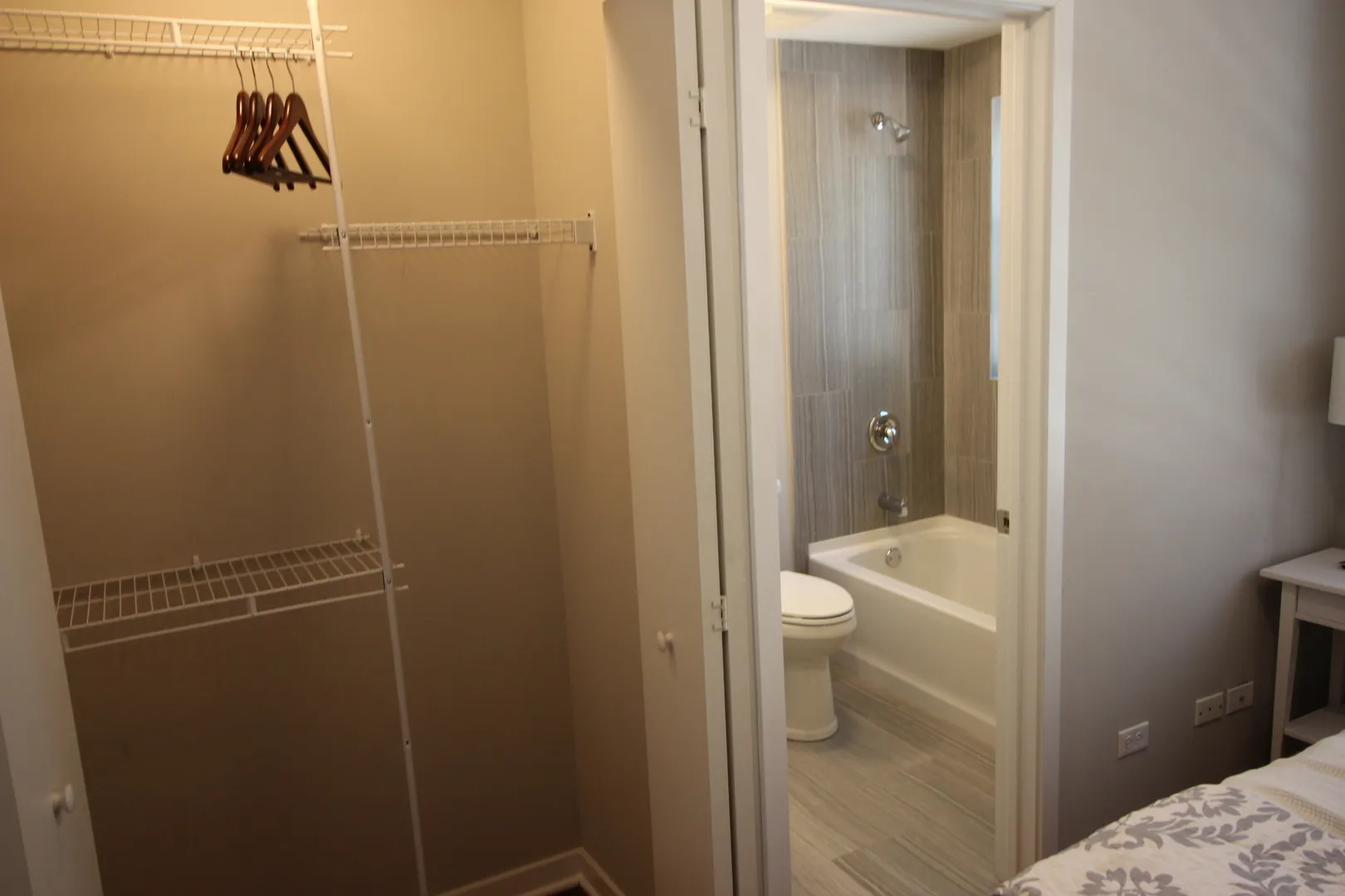 3104 W Sunnyside Ave, , 60625, USA 60625-unit#3F-Chicago-IL