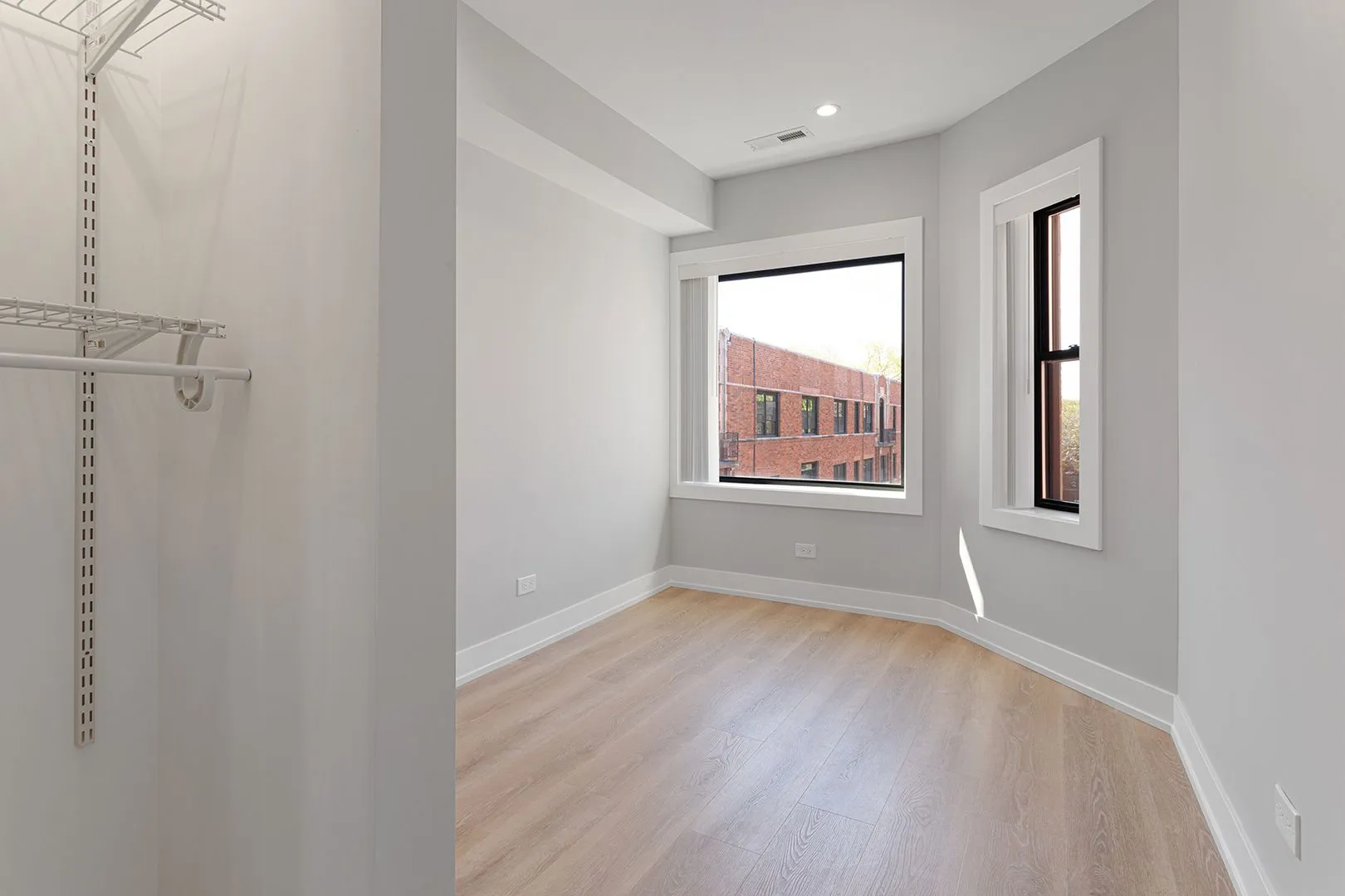 W Juneway Terrace, , 60626, USA 60626-unit#2G-Chicago-IL