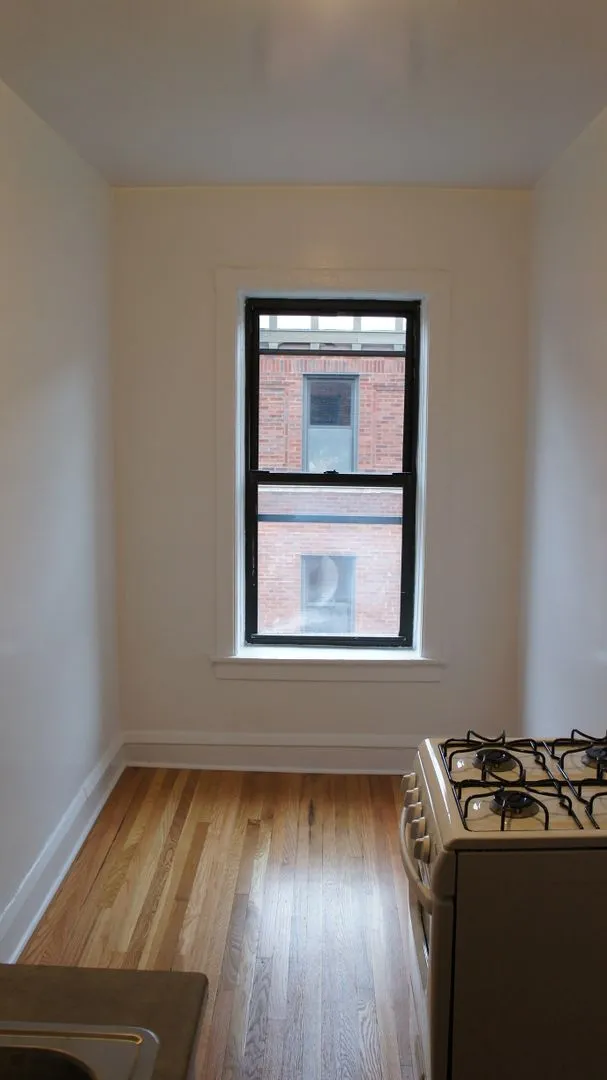 3300 W Schubert Ave, ,  60647, USA 60647-unit#1C-Chicago-IL