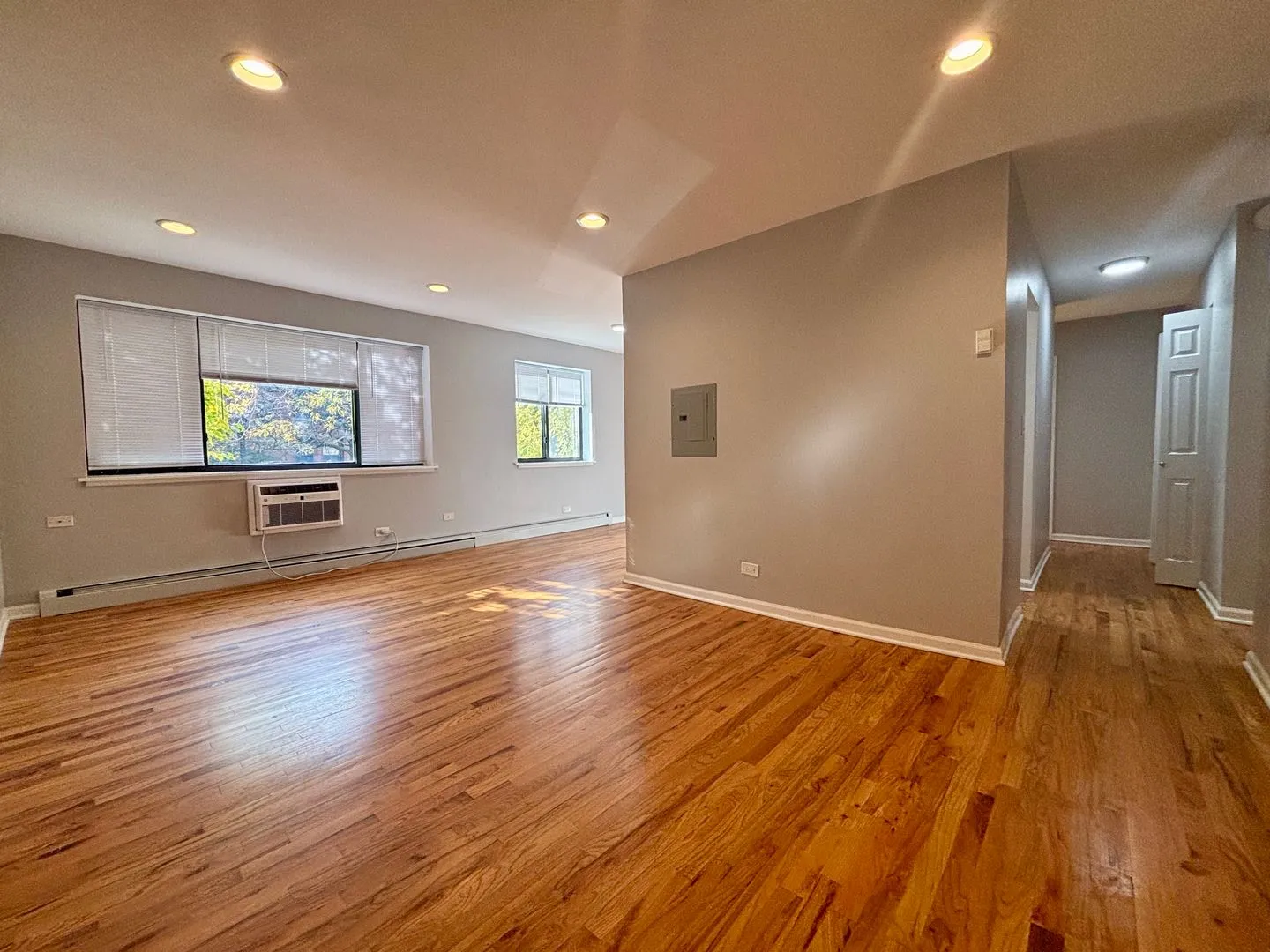 6954 N Sheridan Rd, , 60626, USA 60626-unit#203-Chicago-IL