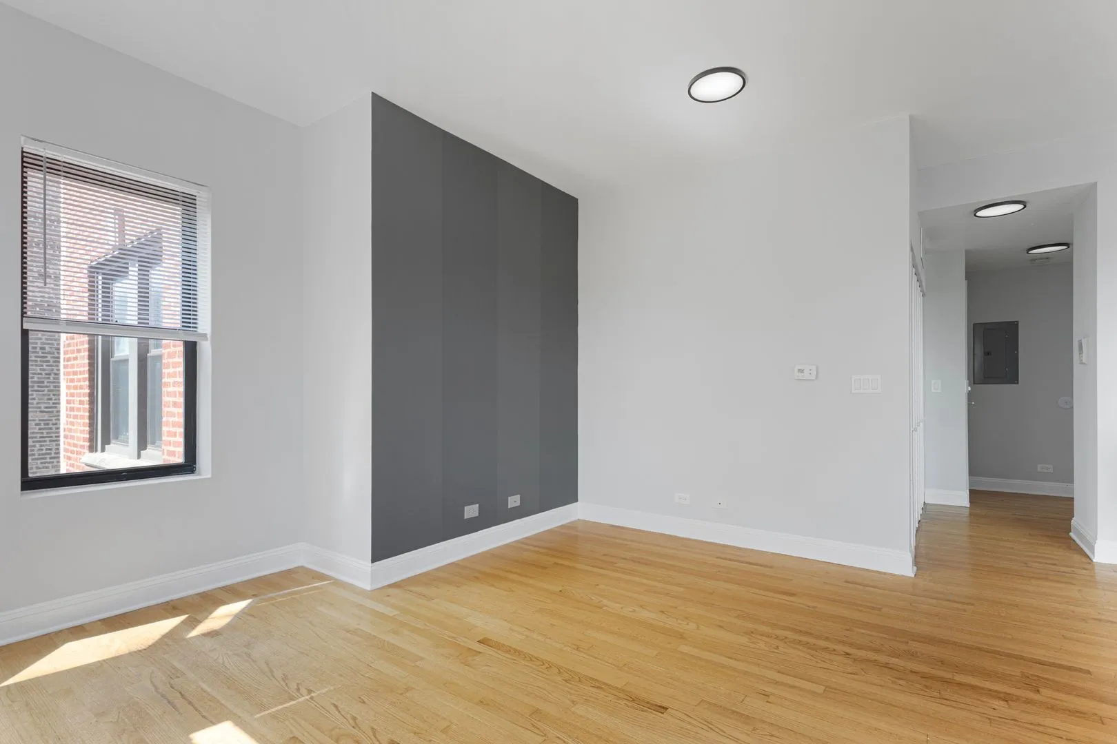 7526 N Seeley Ave, ,  60645, USA 60645-unit#202-Chicago-IL