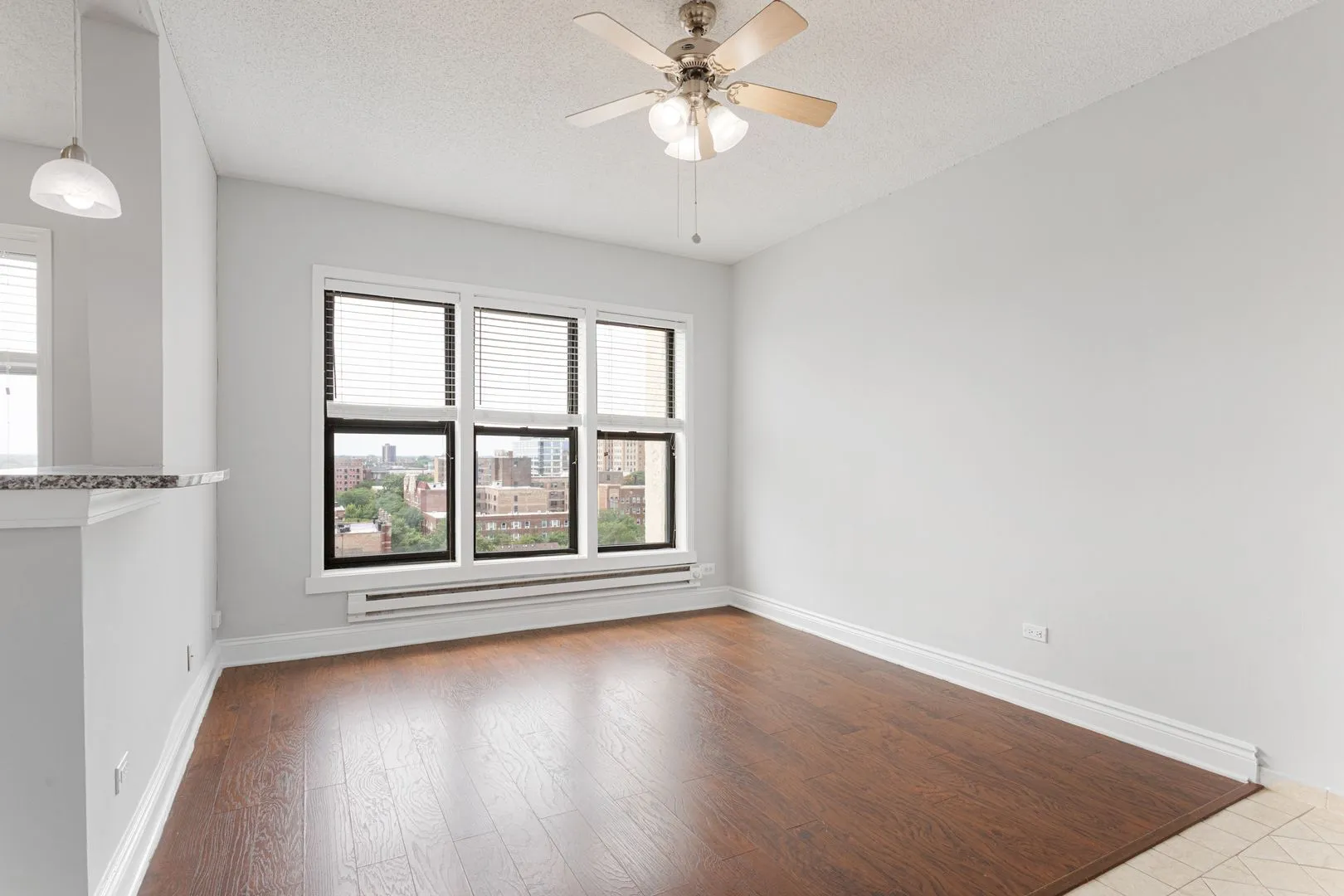4520 N Clarendon Ave, ,  60613, USA 60640-unit#907-Chicago-IL