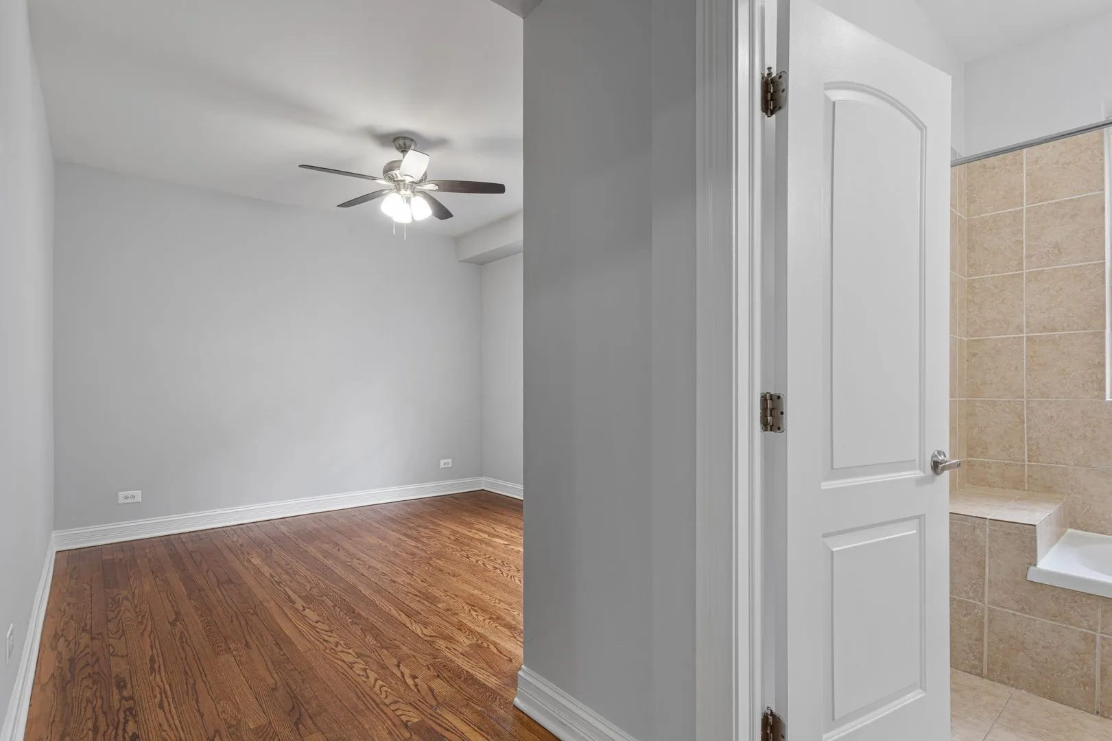 2001 W Jarvis Ave, ,  60645, USA 60645-unit#2-Chicago-IL