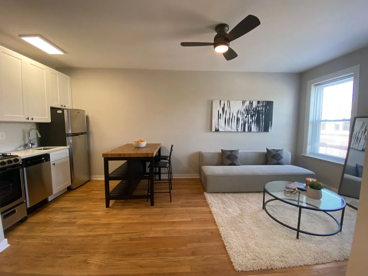 3250 N Pulaski Rd, ,  60641, USA 60641-unit#313-Chicago-IL