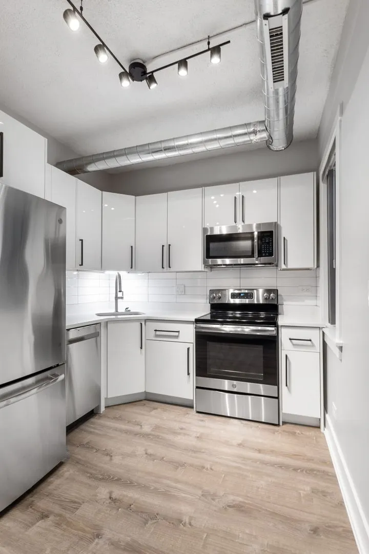 7645 N Sheridan Rd, ,  60626, USA 60626-unit#203-Chicago-IL