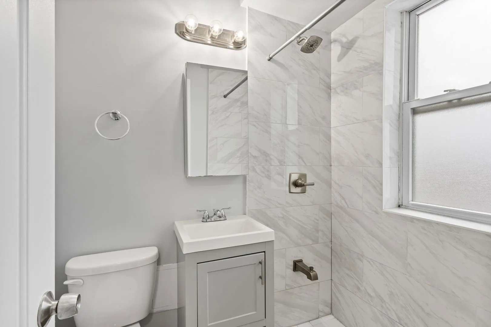 1608 W Sherwin Ave, ,  60626, USA 60626-unit#512-Chicago-IL