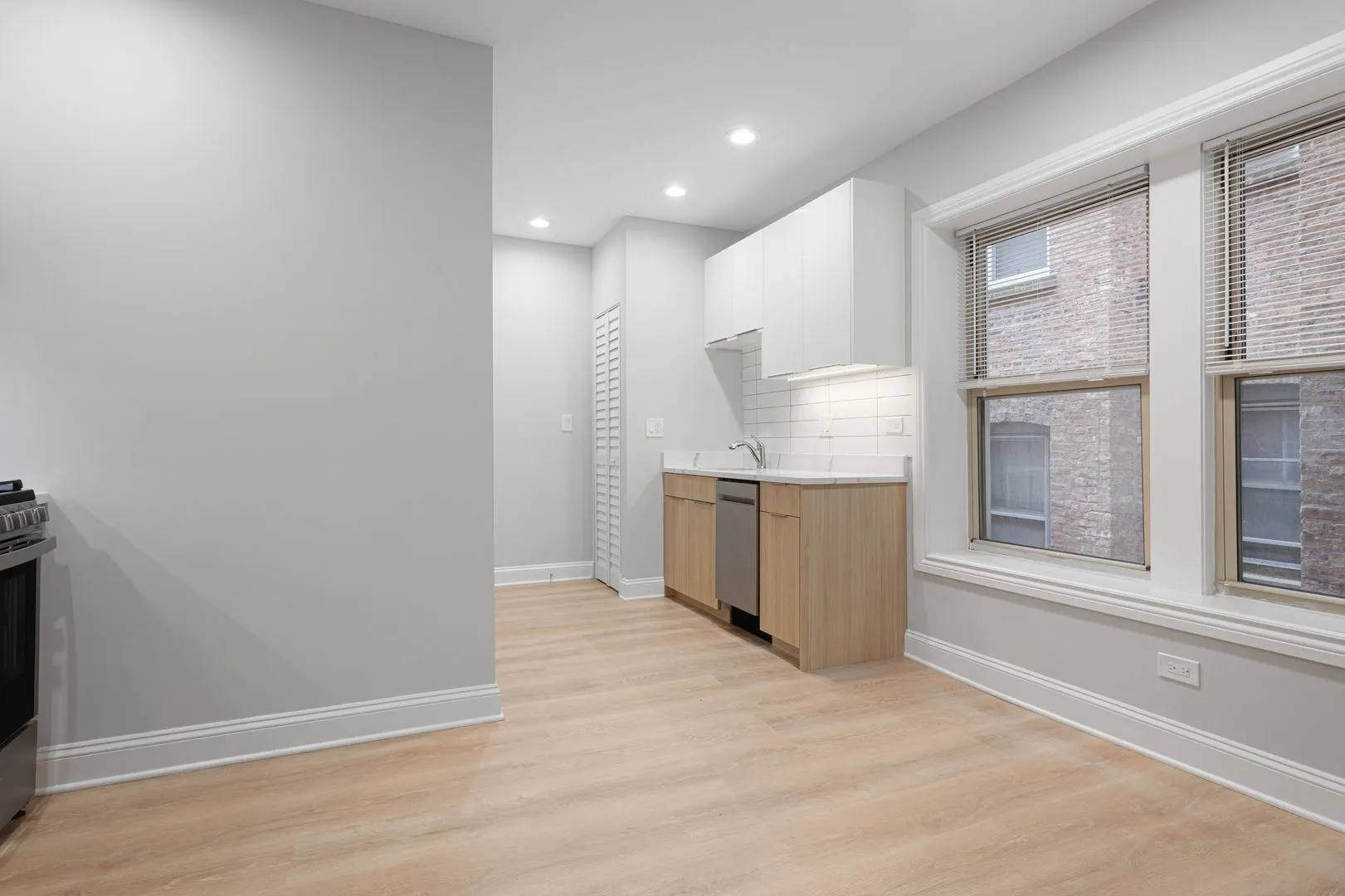 1627 W Chase Ave, ,  60626, USA 60626-unit#1B-Chicago-IL