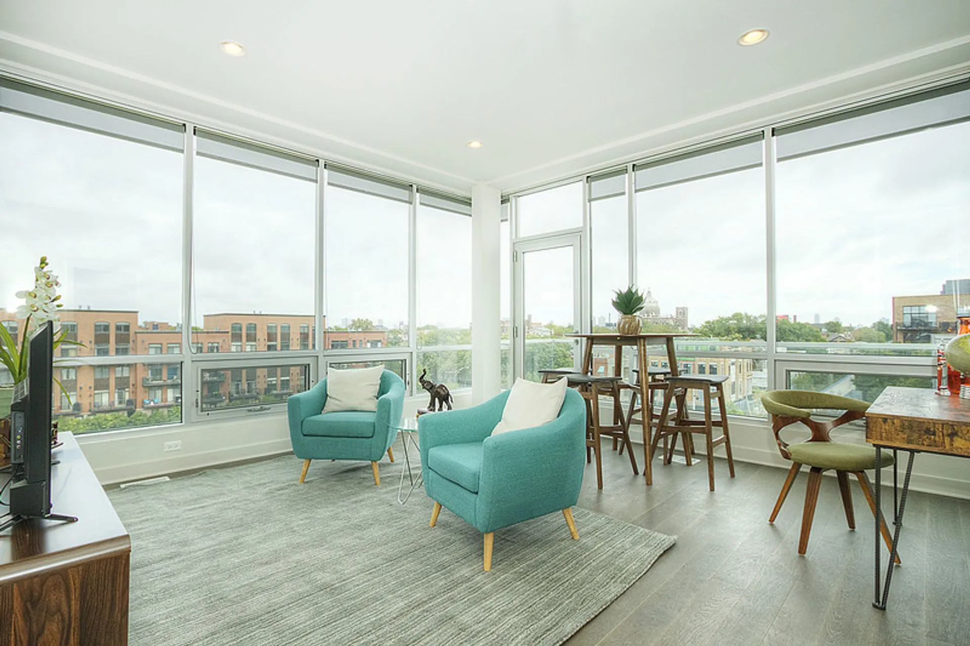 1755 N Damen Ave, ,  60647, USA 60647-unit#202-Chicago-IL