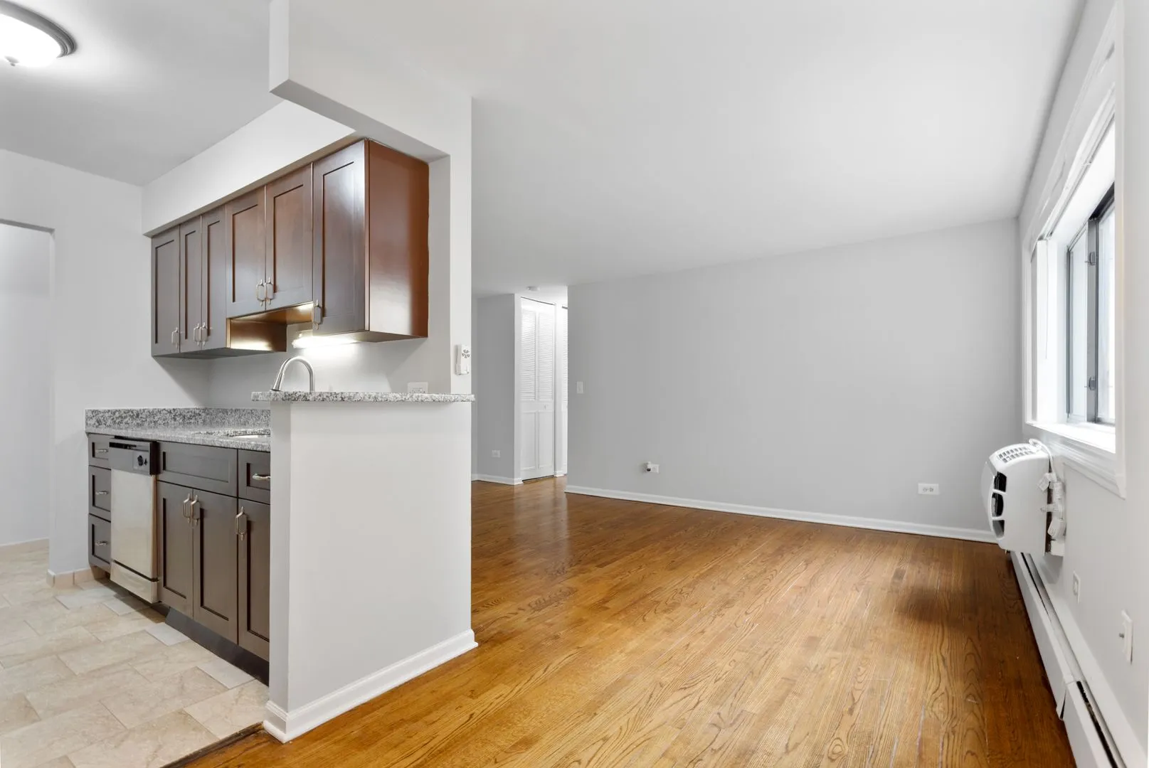 6001 N Kenmore Ave, ,  60660, USA 60660-unit#304-Chicago-IL