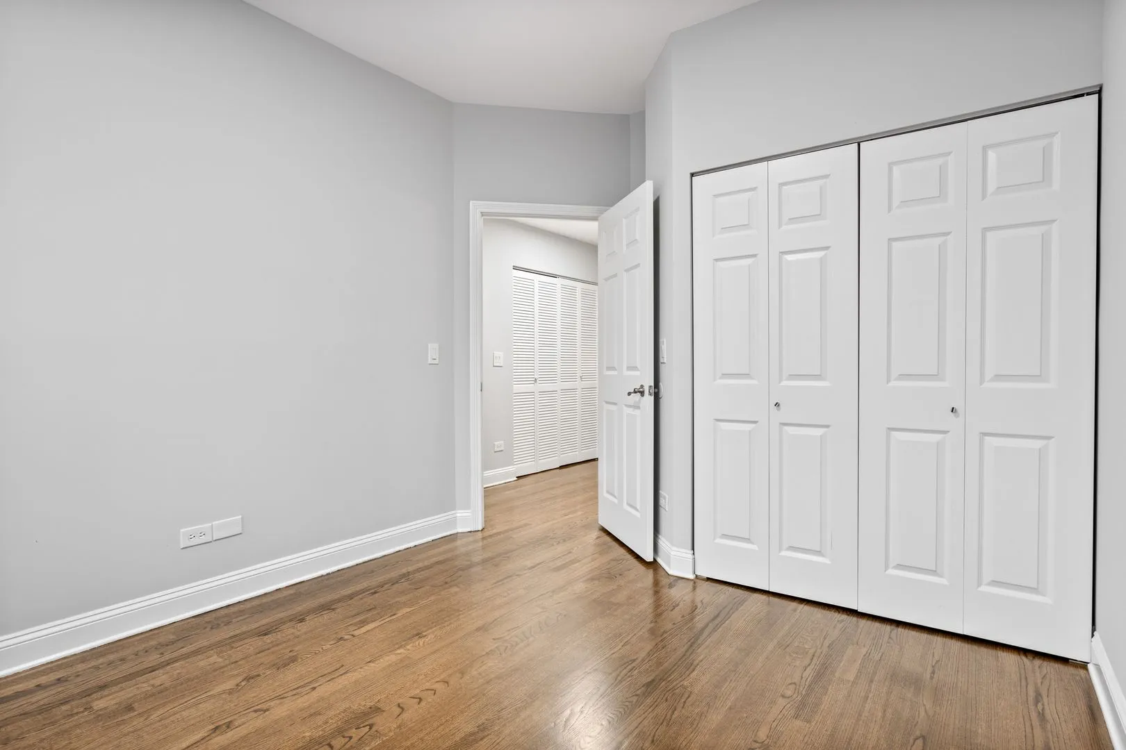 7526 N Seeley Ave, ,  60645, USA 60645-unit#103-Chicago-IL