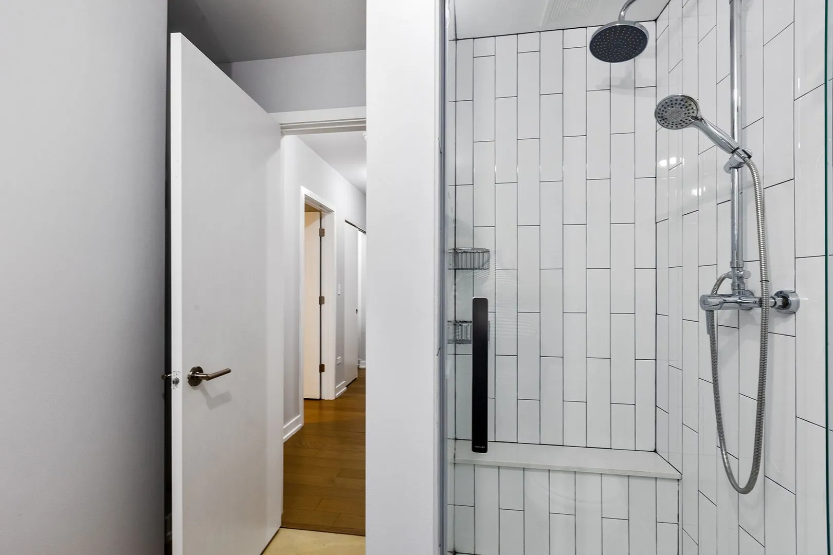6019 N Winthrop Ave, ,  60660, USA 60660-unit#215-Chicago-IL