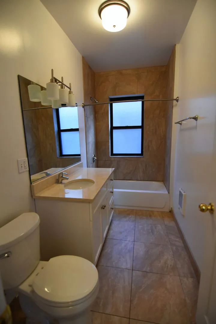 712 W Grace St, , 60613, USA 60613-unit#GR 720-3S-Chicago-IL