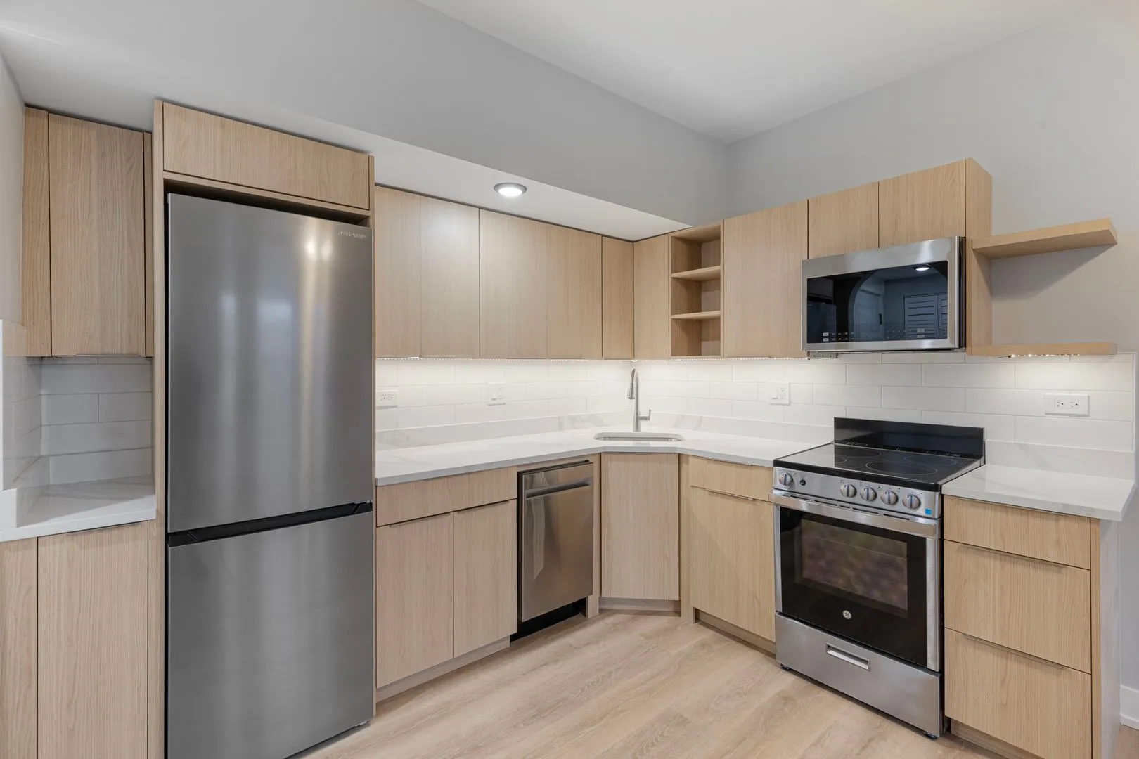 1634 W Howard St, , 60626, USA 60626-unit#202-Chicago-IL