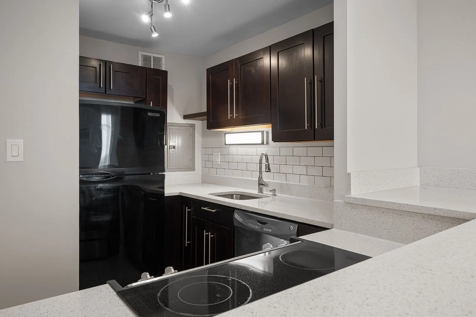 6166 N Sheridan Rd, ,  60660, USA 60660-unit#26L-Chicago-IL