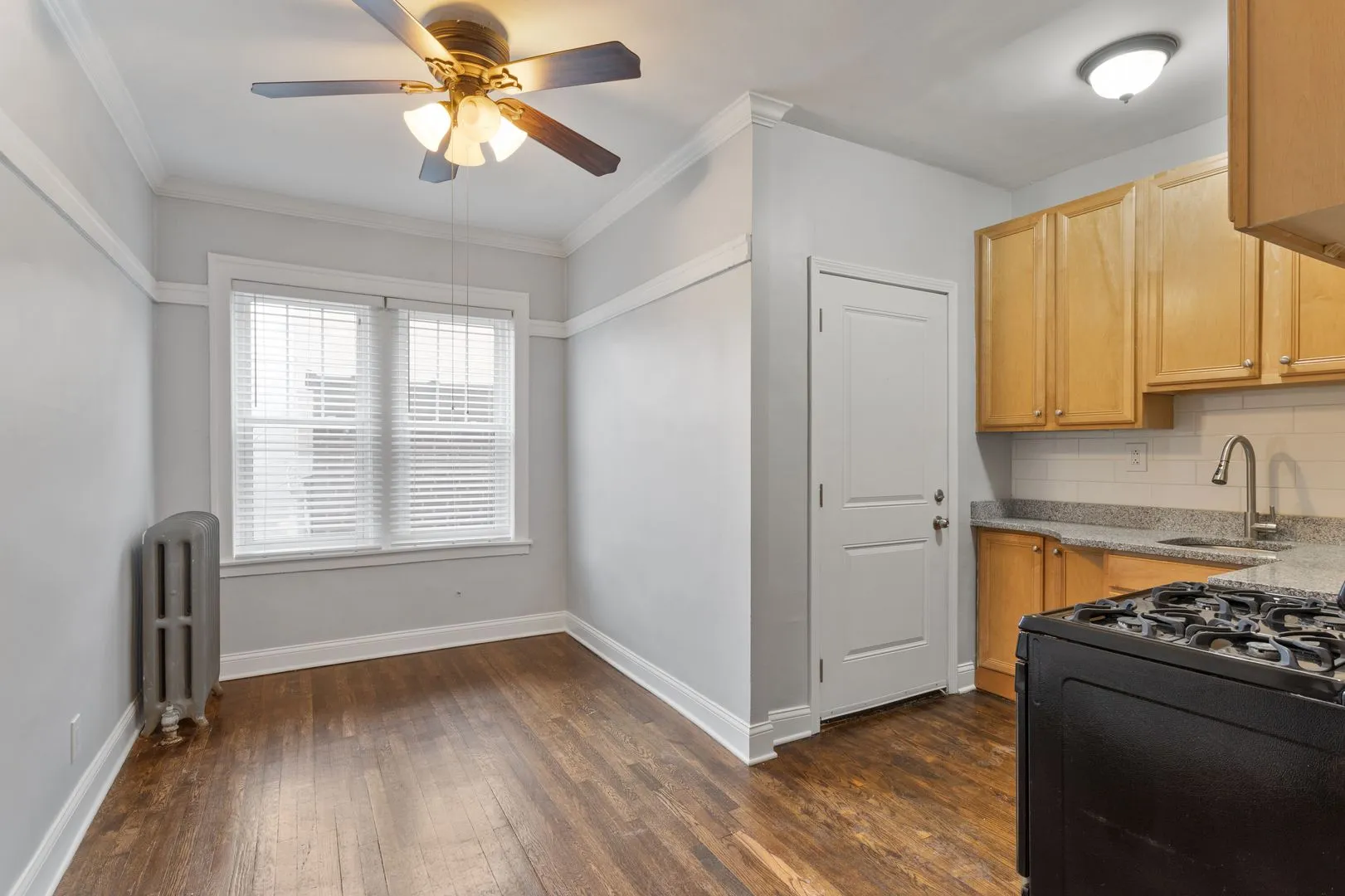 6114 1/2 N Winthrop Ave, ,  60660, USA 60660-unit#2N-Chicago-IL