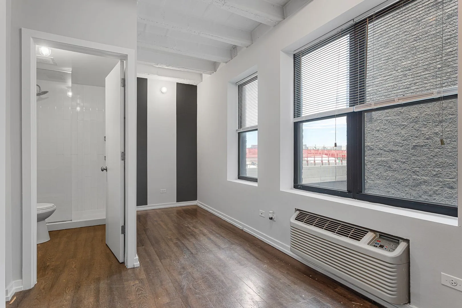 5718 N Winthrop Ave, ,  60660, USA 60660-unit#411-Chicago-IL