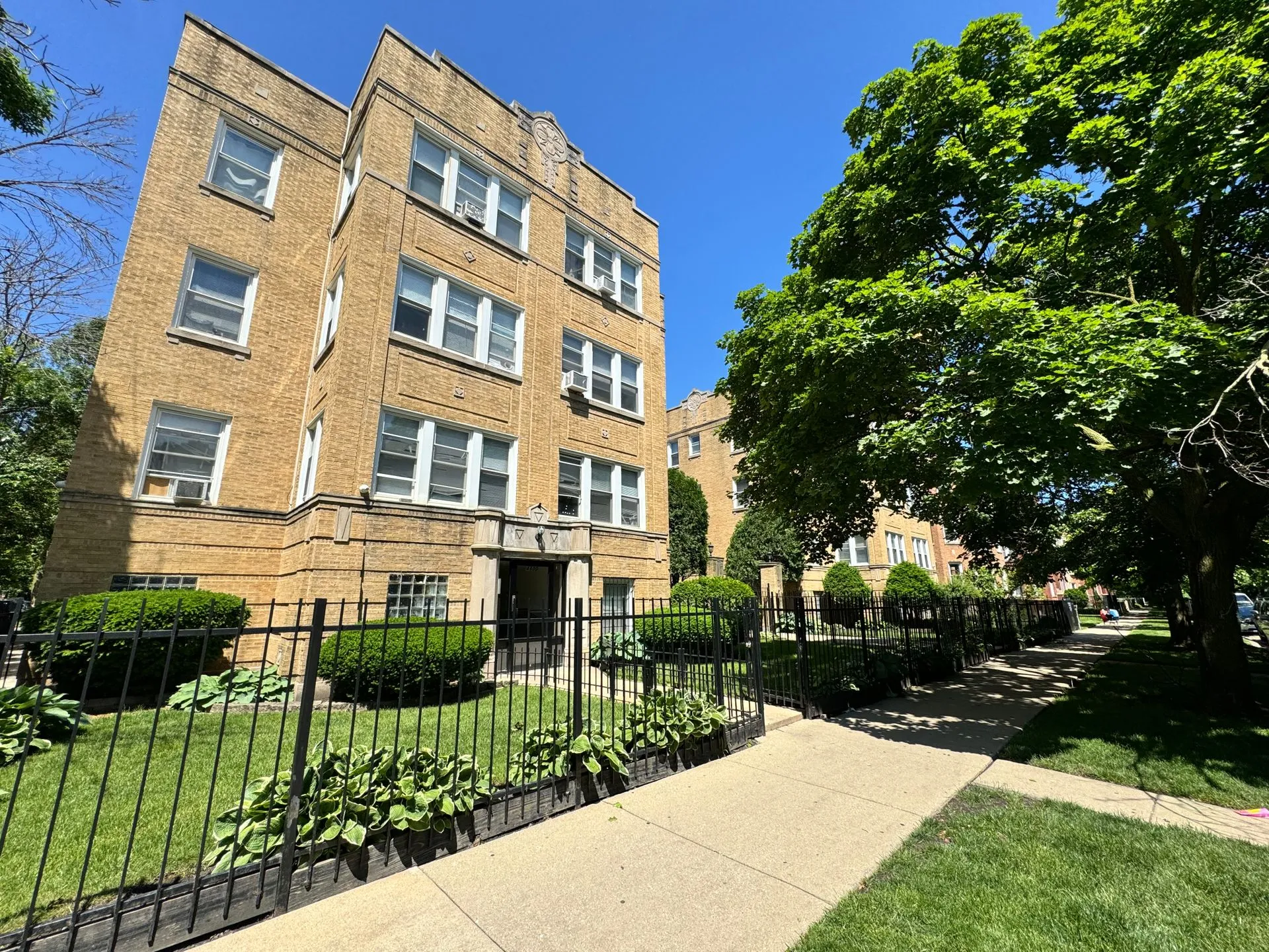 4906 N St Louis Ave, ,  60625, USA 60625-unit#2E-Chicago-IL
