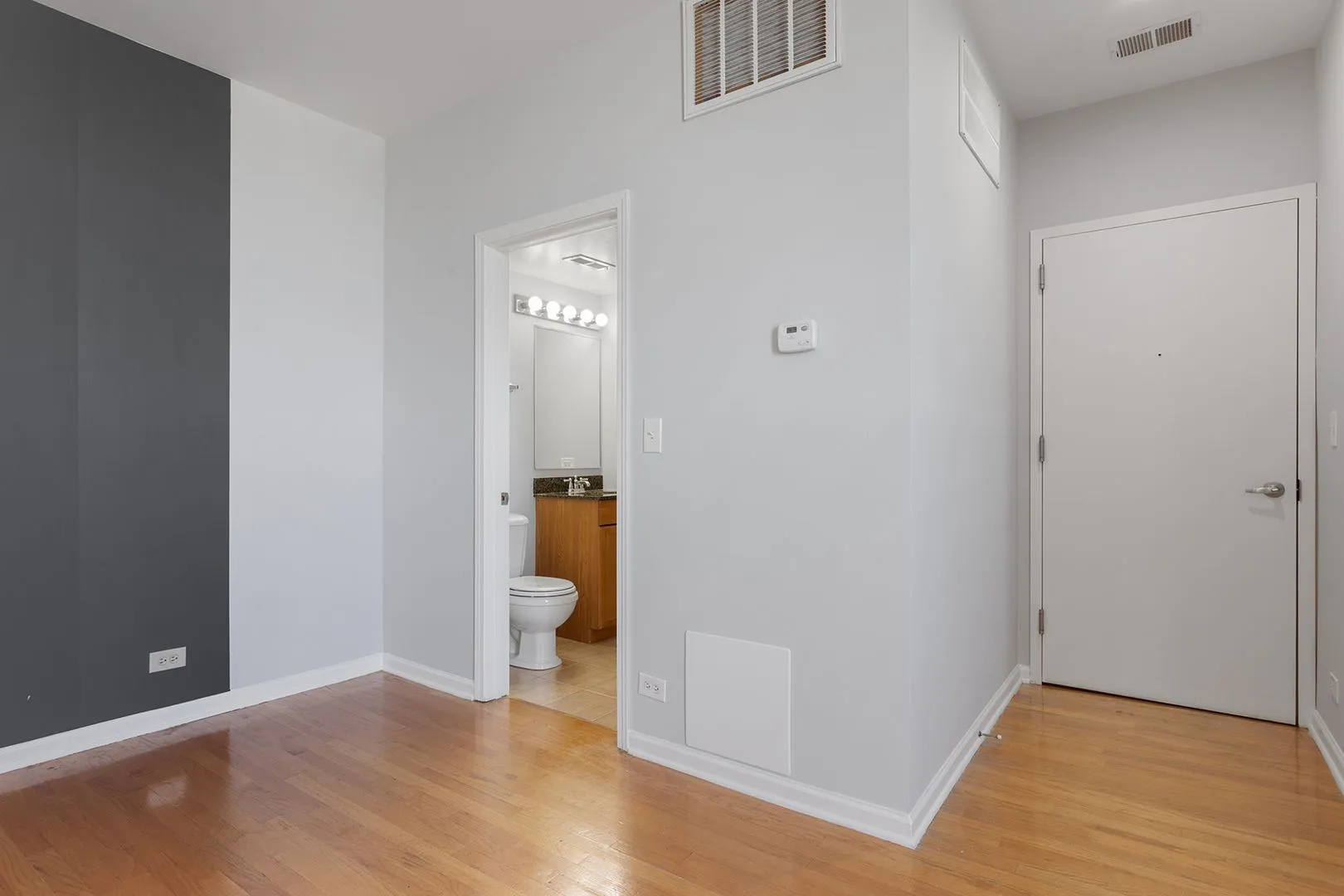 2451 W Howard St, ,  60645, USA 60645-unit#605-Chicago-IL