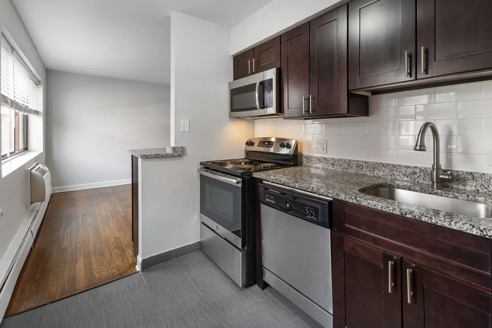 6021 N Winthrop Ave, ,  60660, USA 60660-unit#308-Chicago-IL