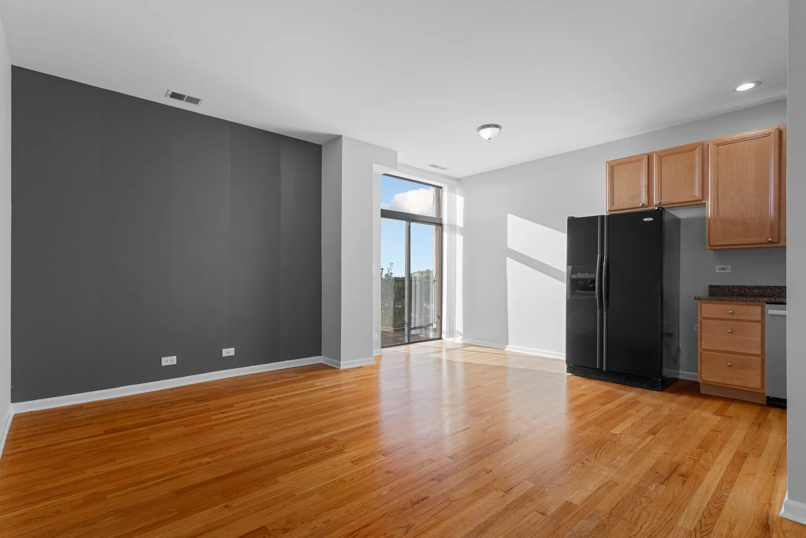 2451 W Howard St, ,  60645, USA 60645-unit#404-Chicago-IL