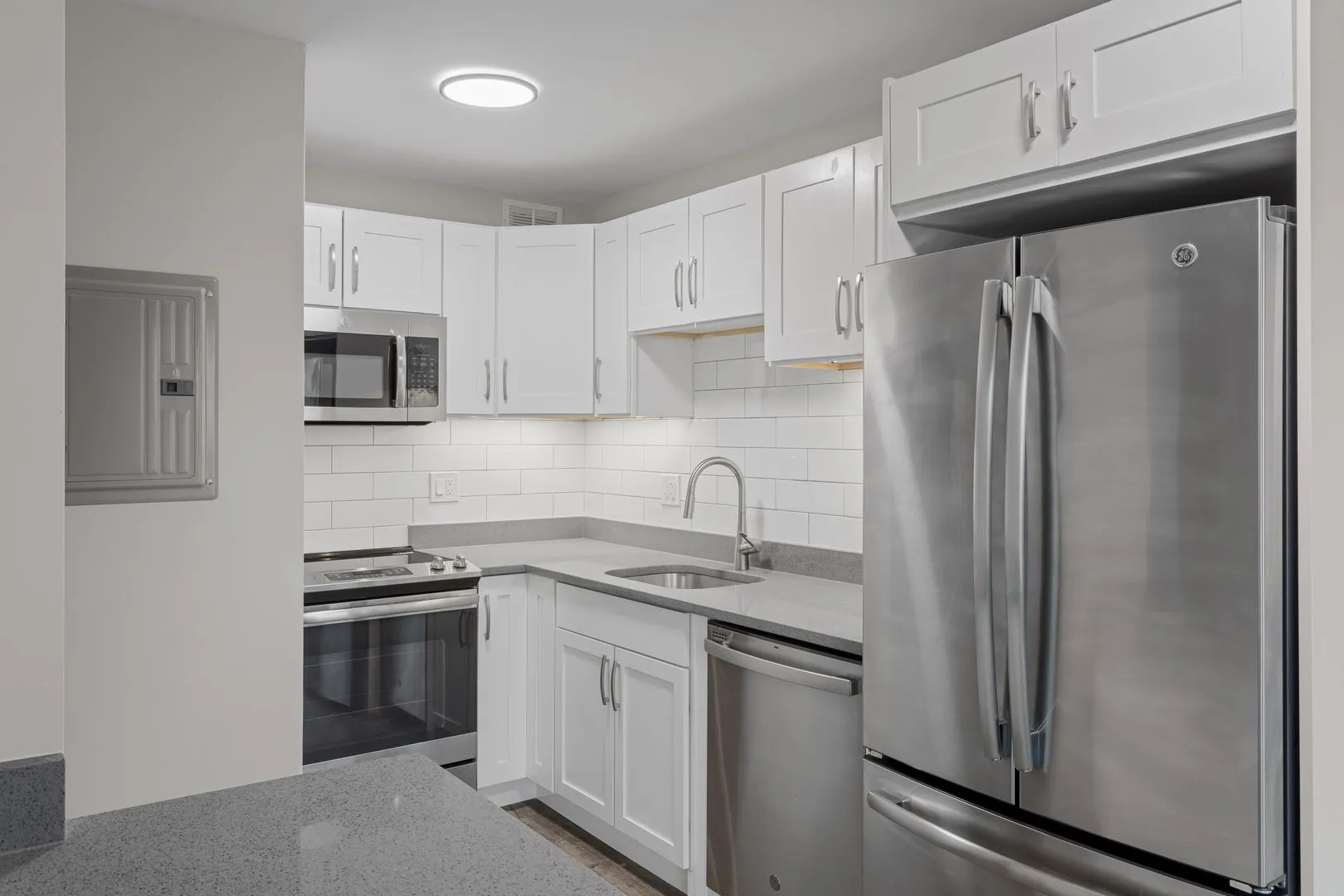 6166 N Sheridan Rd, ,  60660, USA 60660-unit#8L-Chicago-IL