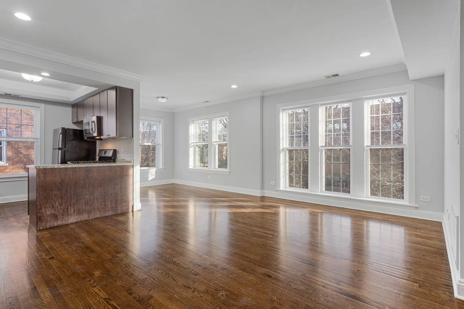 7722 N Ashland Ave, , 60626, USA 60626-unit#H2-Chicago-IL