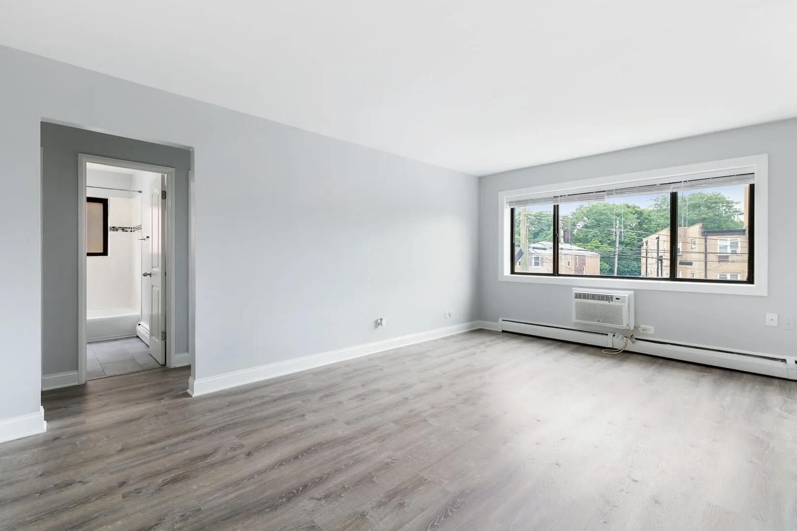 6826 N Ridge Blvd, , 60645, USA 60645-unit#204-Chicago-IL