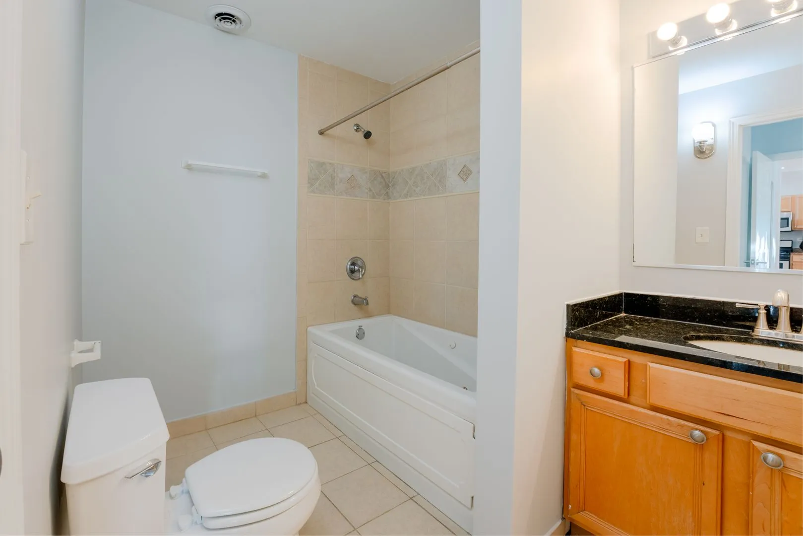 2451 W Howard St, ,  60645, USA 60645-unit#206-Chicago-IL
