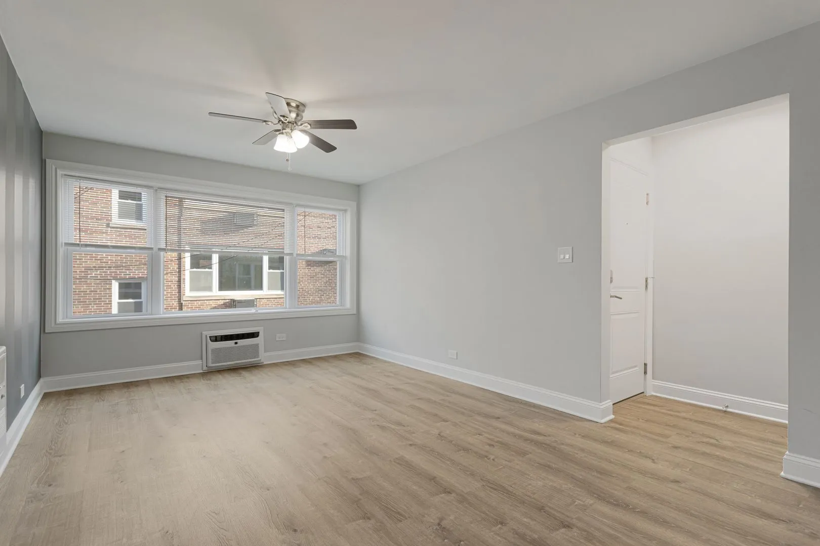 7630 N Eastlake Terrace, ,  60626, USA 60626-unit#2W-Chicago-IL